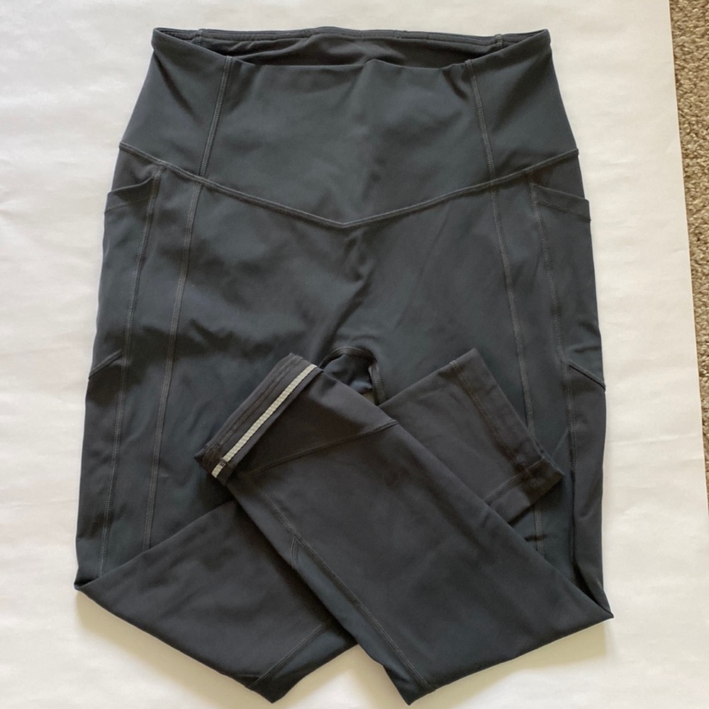 All The Right Places Lululemon 23” crop leggings